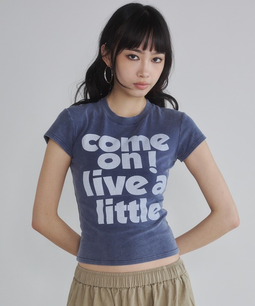 ENVYM(アンビー)の「ピグメントメッセージTシャツ(Tシャツ/カットソー・レディース・イエロー/ブラック/ブルー・FREE)」の12枚目の写真