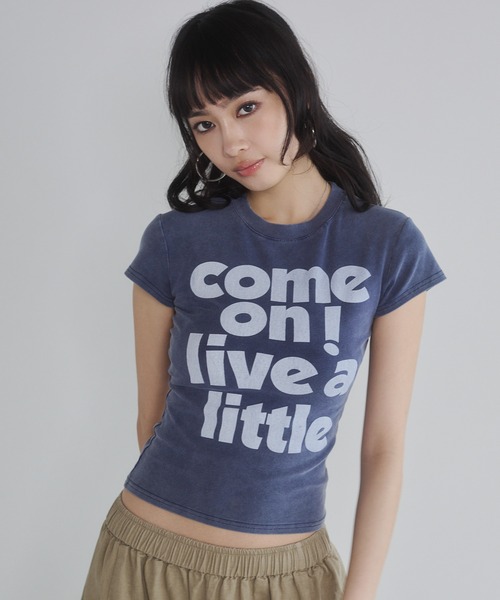 ENVYM(アンビー)の「ピグメントメッセージTシャツ(Tシャツ/カットソー・レディース・イエロー/ブラック/ブルー・FREE)」の14枚目の写真