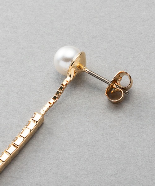 Cream dot.(クリームドット)の「パール×ビジューバーの揺れ感ピアス/イヤリング(ピアス(両耳用)・レディース・ピンク系その他/シルバー/ゴールド系その他/シルバー系その他/ピンクゴールド/ゴールド・ONE SIZE)」の17枚目の写真
