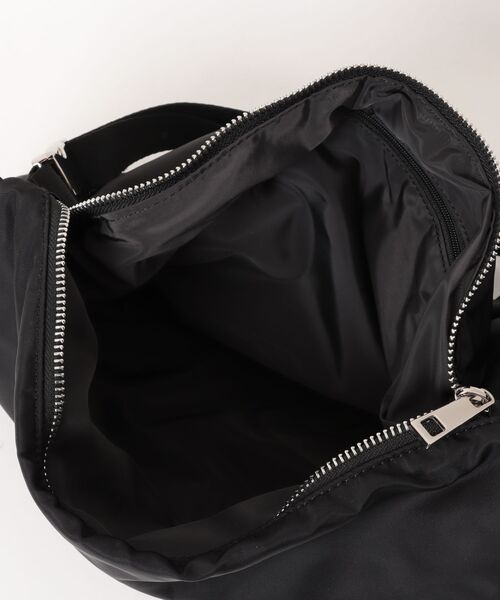 OUTDOOR PRODUCTS(アウトドアプロダクツ)の「【OUTDOOR PRODUCTS】Nylon Frill Shoulder Bag(ショルダーバッグ・レディース・バーガンディー/ホワイト/ブラック・FREE)」の6枚目の写真