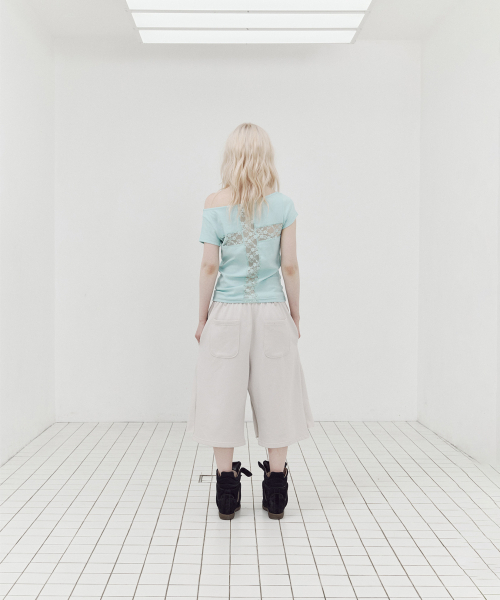 SETUP-EXE（セットアップイーエックスイー）の「DOUBLE LAYERED BERMUDA PANTS / BEIGE（その他パンツ・レディース・その他・OS）」の4枚目の写真