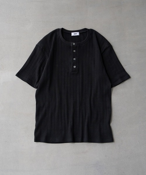 SINSS(シンス)の「Rib henley HS T-shirt / リブヘンリーショートスリーブTシャツ(Tシャツ/カットソー・メンズ・ホワイト/ブラック・X-SMALL/SMALL/MEDIUM/LARGE)」の17枚目の写真