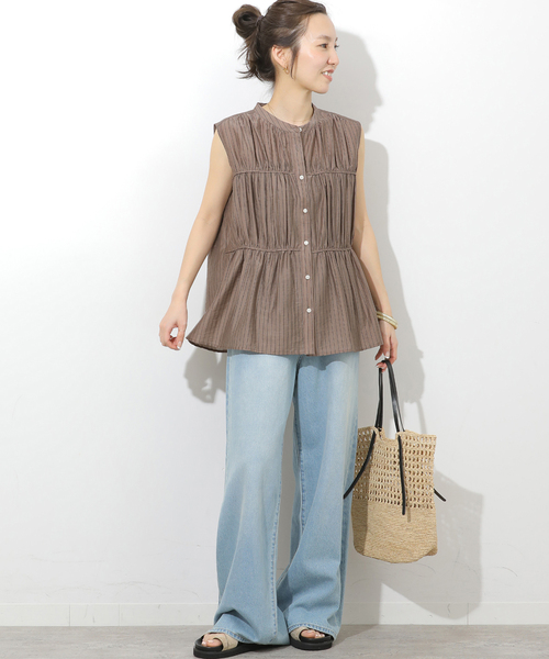 JOURNAL STANDARD relume(ジャーナルスタンダード レリューム)の「ストライプギャザーブラウス(シャツ/ブラウス・レディース・ベージュ/グレー・FREE)」の3枚目の写真
