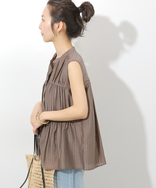JOURNAL STANDARD relume(ジャーナルスタンダード レリューム)の「ストライプギャザーブラウス(シャツ/ブラウス・レディース・ベージュ/グレー・FREE)」の7枚目の写真