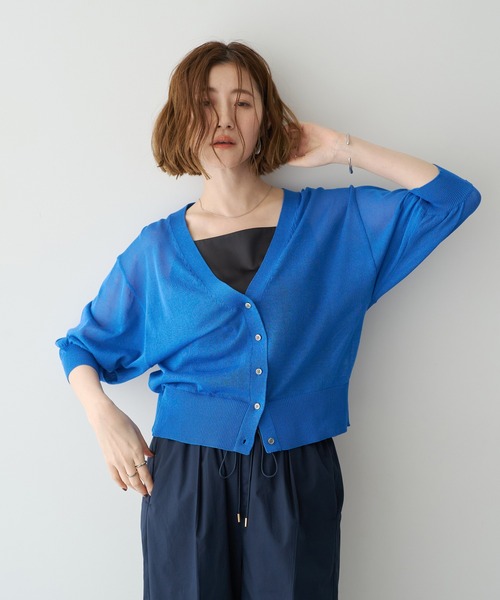 YECCA VECCA(イェッカヴェッカ)の「シアーニットVネックカーディガン(カーディガン/ボレロ・レディース・ブルー/イエロー/ブラック/ライトベージュ・FREE)」の7枚目の写真