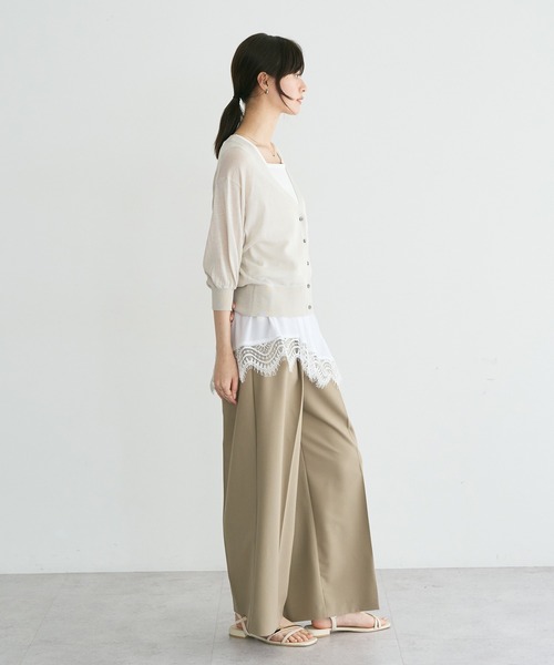 YECCA VECCA(イェッカヴェッカ)の「シアーニットVネックカーディガン(カーディガン/ボレロ・レディース・ブルー/イエロー/ブラック/ライトベージュ・FREE)」の16枚目の写真