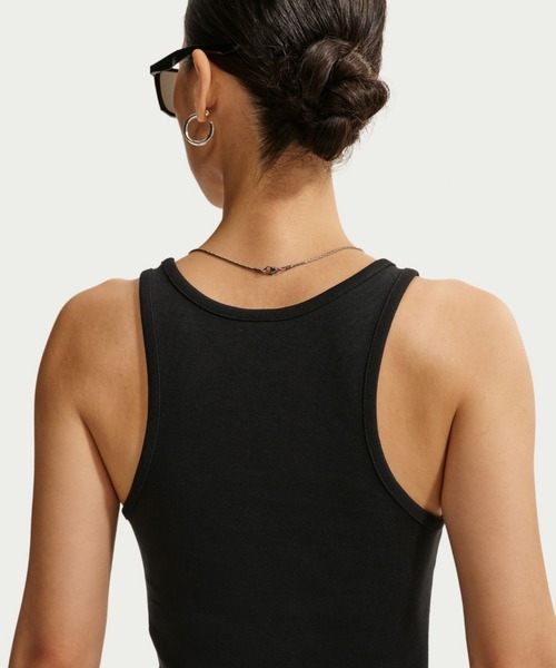 NIKE(ナイキ)の「ナイキ スポーツウェア ウィメンズ タイト クロップド タンクトップ / Nike Sportswear Women's Tight Cropped Tank Top IQ3163-010 Black(タンクトップ・レディース・ブラック・XS/XL/S/M/L)」の15枚目の写真