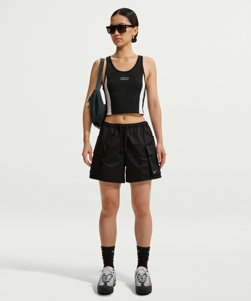NIKE(ナイキ)の「ナイキ スポーツウェア ウィメンズ タイト クロップド タンクトップ / Nike Sportswear Women's Tight Cropped Tank Top IQ3163-010 Black(タンクトップ・レディース・ブラック・XS/XL/S/M/L)」の17枚目の写真