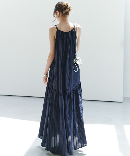 tageechita(タジチタ)の「【tageechita】ストライプテクスチャーキャミワンピース(ワンピース・レディース・ネイビー・L/M/S)」の8枚目の写真