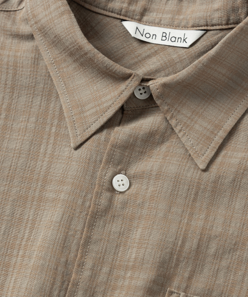 NONBLANK(ノンブランク)の「シアーチェッククロップHSシャツ_ORNAGE BEIGE(シャツ/ブラウス・メンズ・オレンジ・SMALL/MEDIUM/LARGE/X-LARGE)」の4枚目の写真