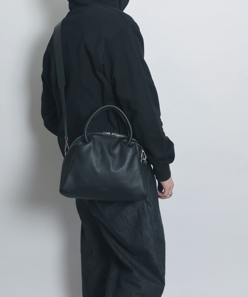 YArKA（ヤーカ）の「【YArKA/ヤーカ】real leather sharp & soft mix nuance boston bag M [sas2] / 直曲線のニュアンスボストンバッグ（ハンドバッグ・レディース・ブラック・FREE）」の17枚目の写真