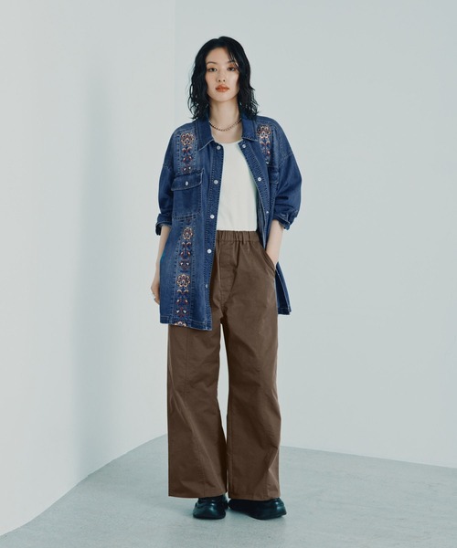 LEPSIM(レプシィム)の「デニムBIG刺繍シャツ 1043551(シャツ/ブラウス・レディース・ブルー/ブラック・FREE)」の21枚目の写真