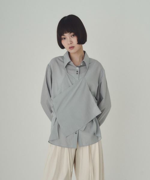 SOYEN(ソイエン)の「マルチウェイシアーシャツブラウス(シャツ/ブラウス・レディース・ブルー/ブラック・F)」の2枚目の写真