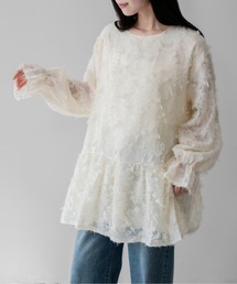 【on:nue】フリンジジャガードボリュームペプラムブラウス /26-27 AW COLLECTION