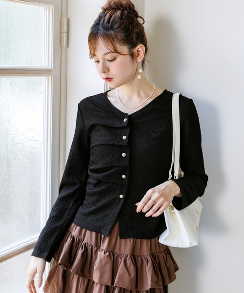 alotta(アロッタ)の「【Corie】タックギャザードレープデザイントップス(Tシャツ/カットソー・レディース・ブラック/ピンク/アイボリー・M/L)」の15枚目の写真