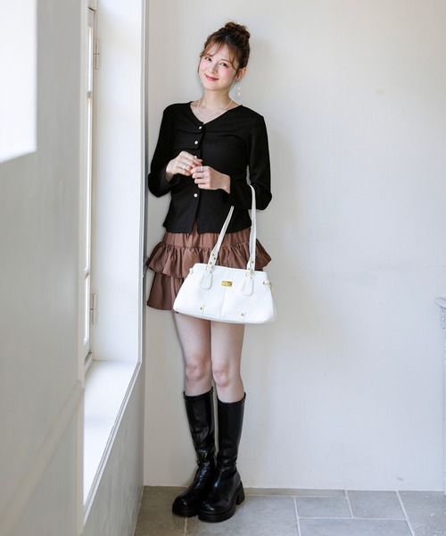 alotta(アロッタ)の「【Corie】タックギャザードレープデザイントップス(Tシャツ/カットソー・レディース・ブラック/ピンク/アイボリー・M/L)」の19枚目の写真