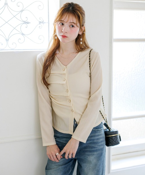 alotta(アロッタ)の「【Corie】タックギャザードレープデザイントップス(Tシャツ/カットソー・レディース・ブラック/ピンク/アイボリー・M/L)」の10枚目の写真