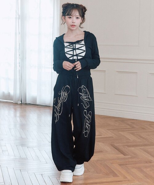OLIVE des OLIVE(オリーブデオリーブ)の「カーブロゴバレルレッグパンツ(スウェットパンツ・レディース・ピンク/ブラック/トップグレー/ベージュ・FREE)」の9枚目の写真