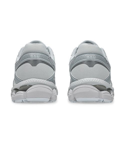 emmi（エミ）の「【ASICS】GEL-CUMULUS 16（スニーカー・レディース・ライトグレー・23/23.5/24/24.5/25）」の4枚目の写真