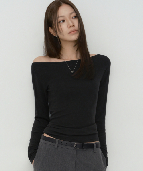 MUSINSA STANDARD WOMAN（ムシンサスタンダードウーマン）の「ウィメンズウールテンセルオフショルダー長袖Tシャツ[ブラック]（Tシャツ/カットソー・レディース・その他・X-SMALL/SMALL/MEDIUM/LARGE）」の3枚目の写真