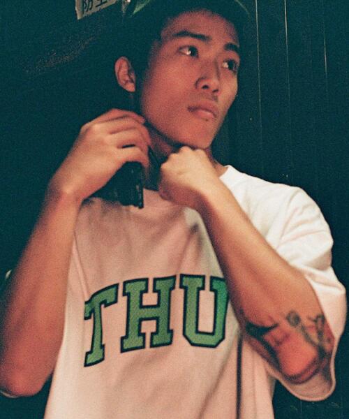 URBAN RESEARCH(アーバンリサーチ)の「THUR JUST DOT SHORT-SLEEVE T-SHIRTS(Tシャツ/カットソー・メンズ・ブラック/ホワイト・MEDIUM/LARGE)」の2枚目の写真