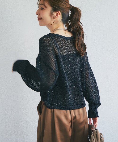 La boutique BonBon(ラブティックボンボン)の「【ロングシーズンおすすめ】ラメ天竺針抜ニット(ニット/セーター・レディース・ゴールド/ピンク/ネイビー・FREE)」の6枚目の写真