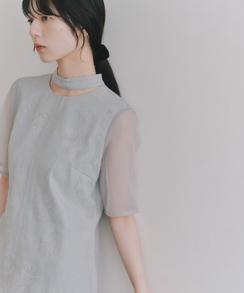 kaene(カエン)の「ニュアンスフロッキードレス 【結婚式 二次会 同窓会 成人式 パーティードレス】(ドレス・レディース・ブルーグレー/ブラック・L/M)」の1枚目の写真
