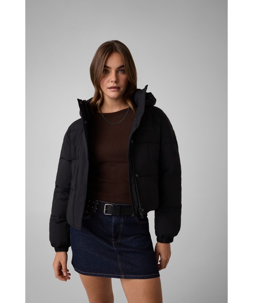   Jeans ブラックダウンジャケット GUESS JEANS Cropped Puffer 中綿ジャケット（ダウンジャケット/コート