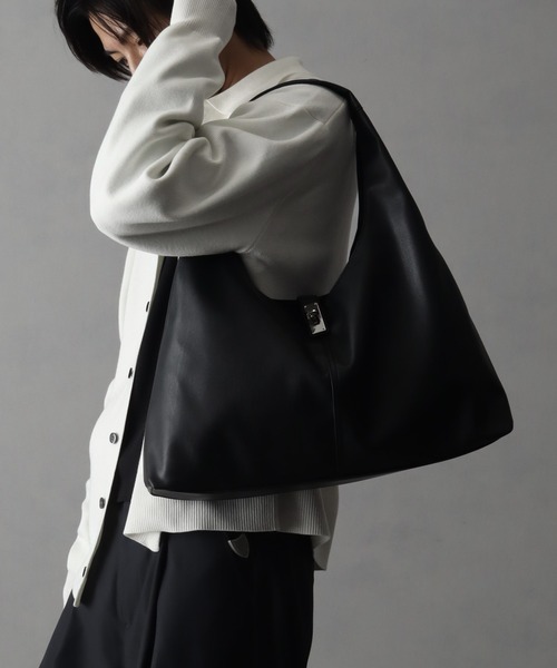 welise(ウェライズ)の「【welise/ウェライズ】-2026AW- サプルスムースPUレザー ショルダー/ハンド ホーボーバッグ(トートバッグ・メンズ・ブラック・FREE)」の6枚目の写真