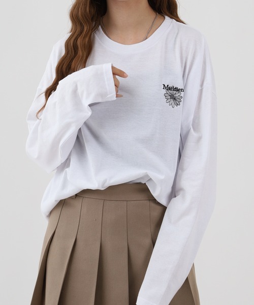 FUNALIVE(ファンアライブ)の「ゆったり ワンポイント刺繍 ロングスリーブT(Tシャツ/カットソー・メンズ・ホワイト系3/ブラック系2/ブラック系4/グレー系1/ブラック系3/ホワイト系4/ピンク系1/ブラック系1/ホワイト系2/ブラック系5/ブラック系6/ホワイト系1/ダークグリーン系1・M/L)」の4枚目の写真