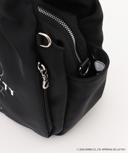 Y'SACCS（イザック）の「【Y'SACCS×HELLO KITTY】ハローキティフェイスポーチ付きトートS（トートバッグ・レディース・ネイビー/ブラック/アイボリー・FREE）」の18枚目の写真