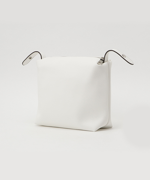 NATURAL BEAUTY BASIC（ナチュラルビューティーベーシック）の「メタルハンドルタックショルダーバッグ（ショルダーバッグ・レディース・ホワイト/ベージュ/ブルー/ホワイト系その他/ブルー系その他/クリアブルー・ﾌﾘ-）」の19枚目の写真