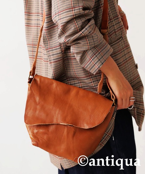 Antiqua アンティカ の 本革カバン ショルダーバッグ Wear