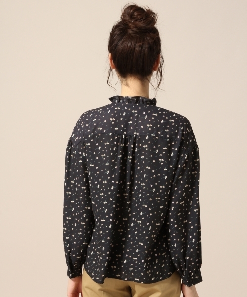 LOWRYS FARM(ローリーズファーム)の「ハナガラフリルブラウス 784930(シャツ/ブラウス・レディース・ライラック/ブラック/オフホワイト・LARGE/MEDIUM)」の5枚目の写真