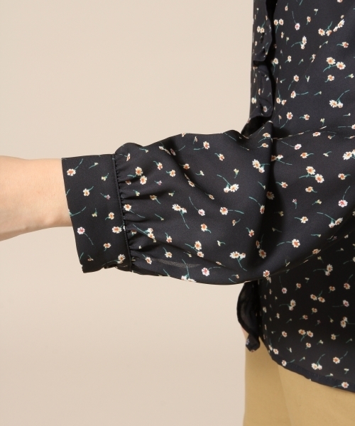 LOWRYS FARM(ローリーズファーム)の「ハナガラフリルブラウス 784930(シャツ/ブラウス・レディース・ライラック/ブラック/オフホワイト・LARGE/MEDIUM)」の9枚目の写真