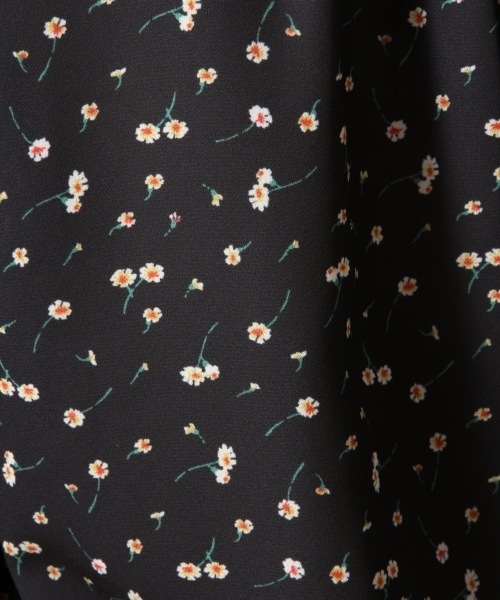 LOWRYS FARM(ローリーズファーム)の「ハナガラフリルブラウス 784930(シャツ/ブラウス・レディース・ライラック/ブラック/オフホワイト・LARGE/MEDIUM)」の11枚目の写真