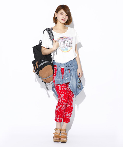 X-girl（エックスガール）の「WASHED DENIM SHIRT（シャツ/ブラウス・レディース・ブラック/ライトインディゴブルー・1/2）」の10枚目の写真