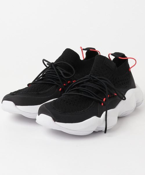 Reebok（リーボック）の「ディーエムエックス フュージョン [DMX FUSION NR]（スニーカー・メンズ・ホワイト/ブラック/グレー/ブルー・27.5cm/28.0cm/28.5cm/23.5cm/30.0cm/24.0cm/26.5cm/24.5cm/27.0cm/29.0cm/26.0cm/29.5cm/25.0cm/25.5cm）」の3枚目の写真