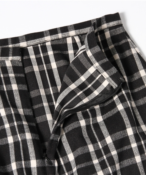 CORTES WORKS（コルテスワークス）の「ブラッシュ チェック スカート（スカート・レディース・ブラック/グリーン・36/38）」の7枚目の写真