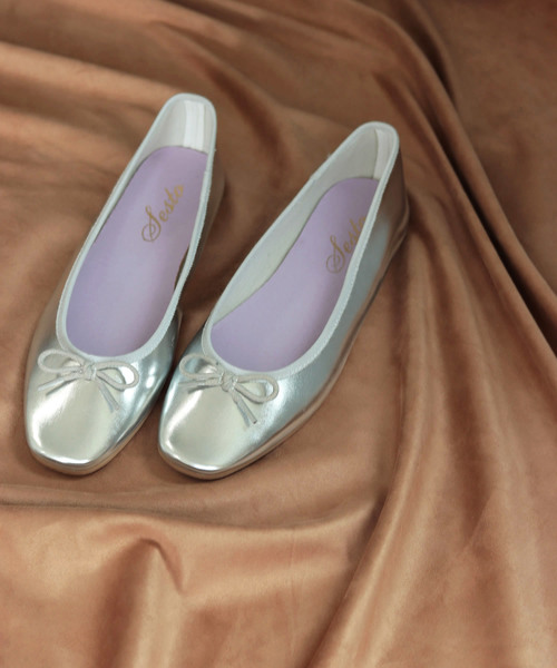 SESTO（セスト）の「スクエアトゥバレエシューズ（バレエシューズ・レディース・ブラック/シルバー/ゴールド/アイボリー/カモフラージュ/ブラック系その他/レオパード/パイソン/ブラウン系その他/チェック・22.5cm/23.5cm/24.5cm/25.5cm/23.0cm/24.0cm/22.0cm）」の6枚目の写真