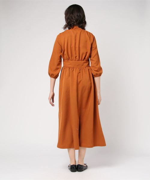 STYLEBLOCK（スタイルブロック）の「ツイルVネックロングシャツワンピース（シャツワンピース・レディース・ブラック/ネイビー/オレンジ/ベージュ・M）」の5枚目の写真