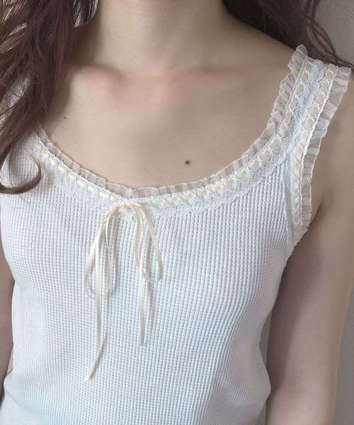 one after another NICE CLAUP（ワンアフターアナザーナイスクラップ）の「【petite by NICE CLAUP】original print thermal camisole（タンクトップ・レディース・オフホワイト/その他/レッド系その他・FREE）」の9枚目の写真