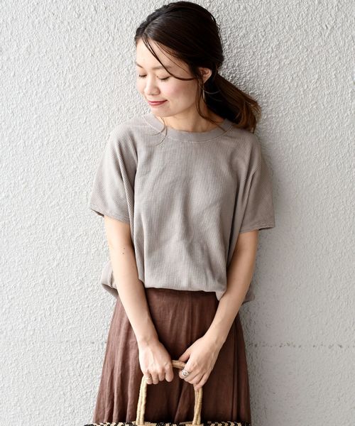 liflattie ships（リフラティ シップス）の「liflattie ships:ワッフル2WAYフレンチスリーブ◇（Tシャツ/カットソー・レディース・オフホワイト/ブラック/ベージュ/オレンジ/グリーン・SMALL/MEDIUM）」の3枚目の写真