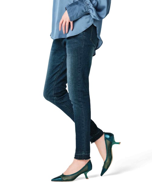 RANAN（ラナン）の「裾カットオフデザインスキニーデニム（デニムパンツ・レディース・オフホワイト/インディゴブルー/グレー・61/64/67/70/73）」の3枚目の写真