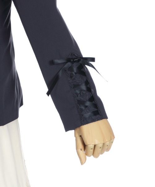 axes femme（アクシーズファム）の「袖レースアップジャケット