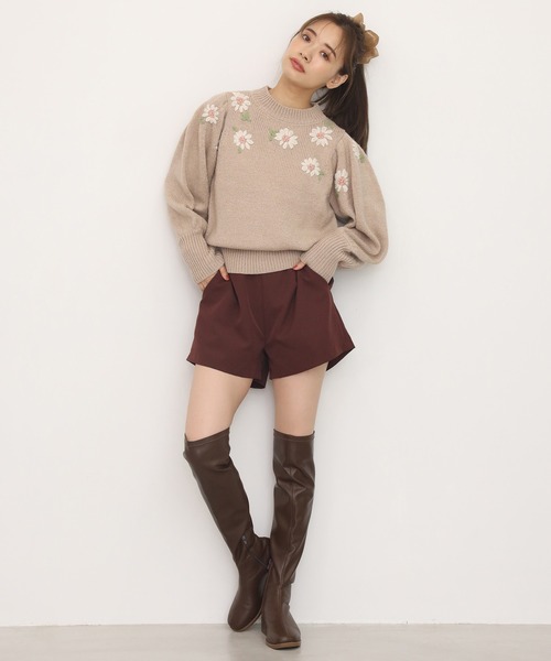 one after another NICE CLAUP（ワンアフターアナザーナイスクラップ）の「フラワー刺繍ニット（ニット/セーター・レディース・ブラック/ベージュ/アイボリー・FREE）」の9枚目の写真