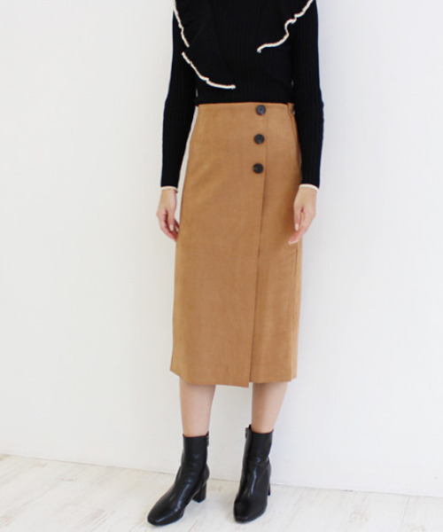 MODE ROBE（モードローブ）の「スウェードボタンスカート（スカート・レディース・ベージュ/カーキ/キャメル/ピンク・S/M）」の5枚目の写真