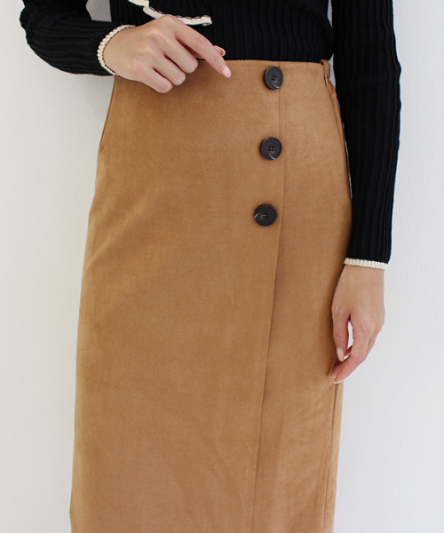MODE ROBE（モードローブ）の「スウェードボタンスカート（スカート・レディース・ベージュ/カーキ/キャメル/ピンク・S/M）」の6枚目の写真