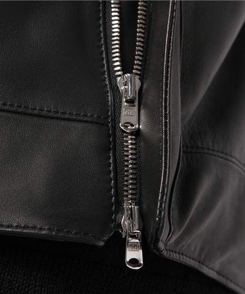 EDIFICE（エディフィス）の「【MENS CLUB1月号掲載】LAMB LEATHER RIDERS（ライダースジャケット・メンズ・ブラック・46/48/44）」の10枚目の写真