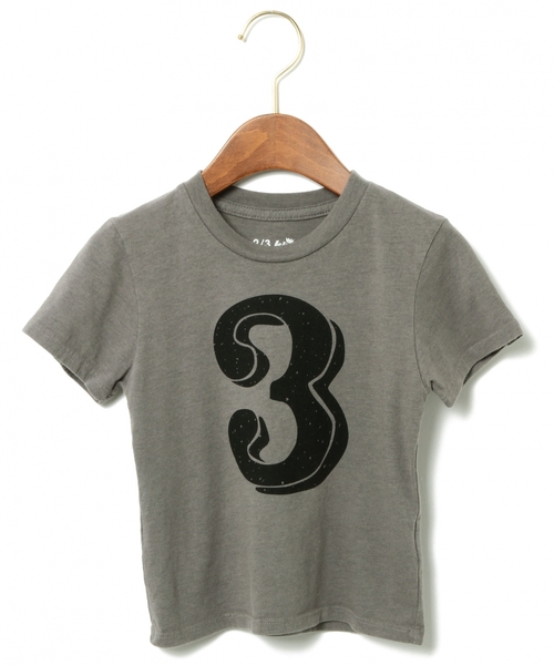 green label relaxing(グリーンレーベルリラクシング)の「「WEB限定」Kira Kids ナンバーTシャツ(グレー)(Tシャツ/カットソー・キッズ・ライトグレー/グレー・2-3Y/4-5Y)」の2枚目の写真